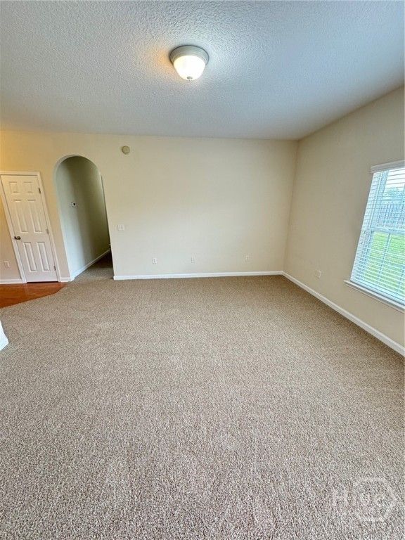 Image 4 of property listing at 260 Red Oak Drive, Richmond Hill, GA 31324