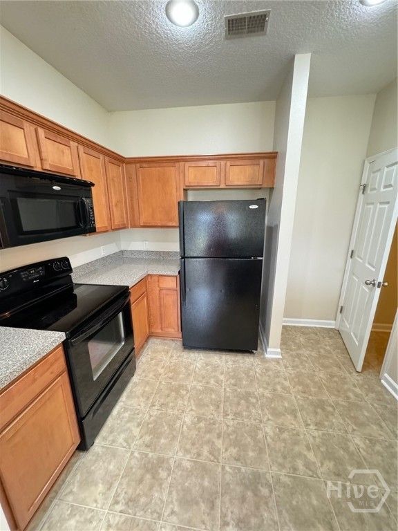 Image 7 of property listing at 260 Red Oak Drive, Richmond Hill, GA 31324