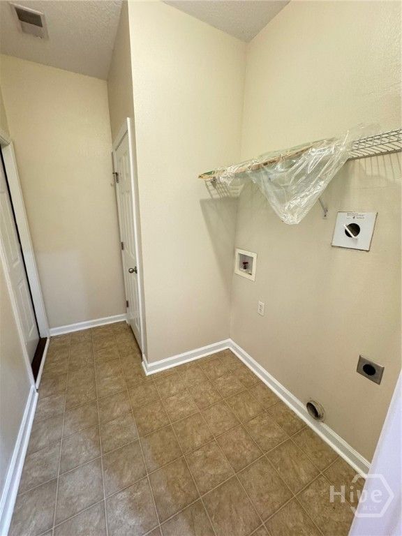 Image 9 of property listing at 260 Red Oak Drive, Richmond Hill, GA 31324