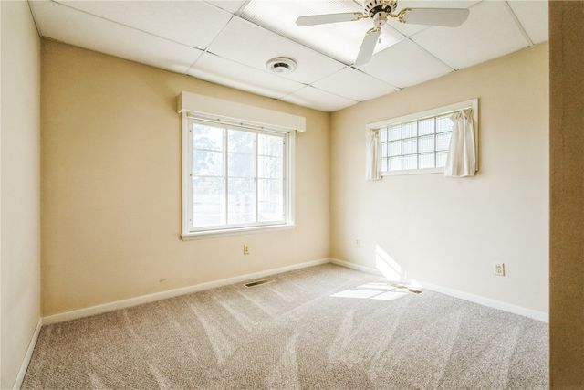 3600 Midway Dr, Cedar Rapids, IA 52405