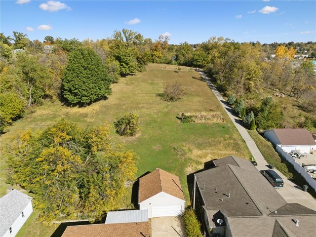 3600 Midway Dr, Cedar Rapids, IA 52405