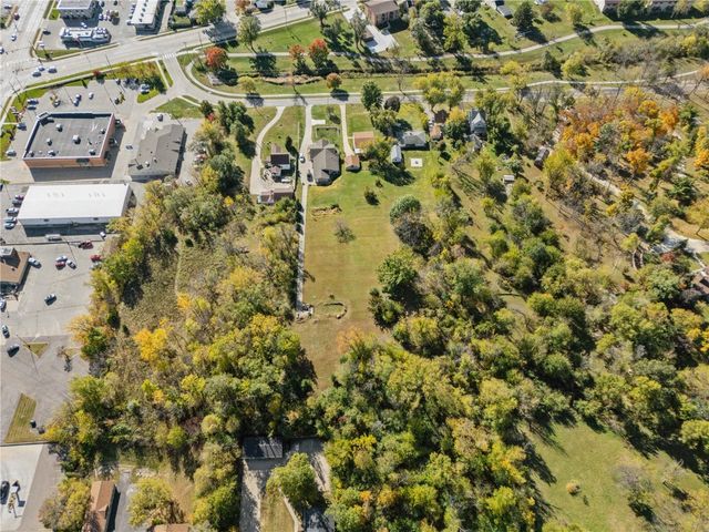 3600 Midway Dr, Cedar Rapids, IA 52405