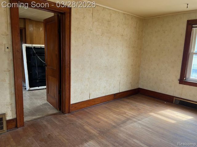 2 Maple Street, Oxford, MI 48371