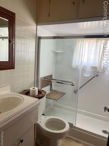 2 Maple Street, Oxford, MI 48371