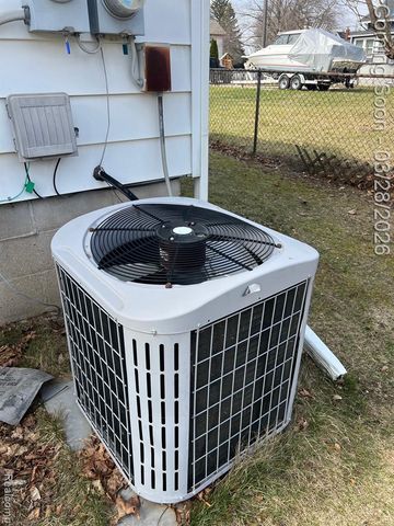 2 Maple Street, Oxford, MI 48371