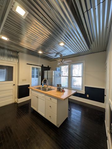 1128 Saint Vincent Avenue, Lasalle, IL 61301