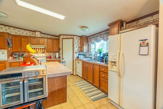 1955 Guthrie Rd, Guthrie, KY 42234