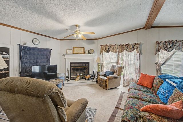 1955 Guthrie Rd, Guthrie, KY 42234