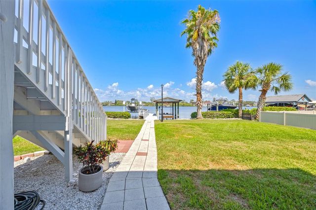 644 BAYSHORE DRIVE, Tarpon Springs, FL 34689