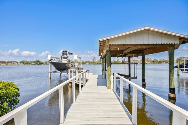 644 BAYSHORE DRIVE, Tarpon Springs, FL 34689