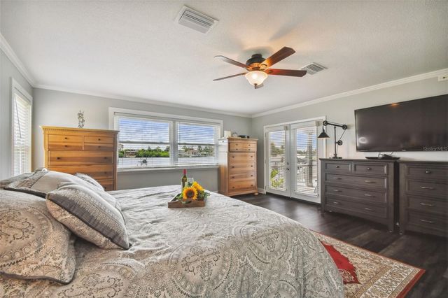 644 BAYSHORE DRIVE, Tarpon Springs, FL 34689