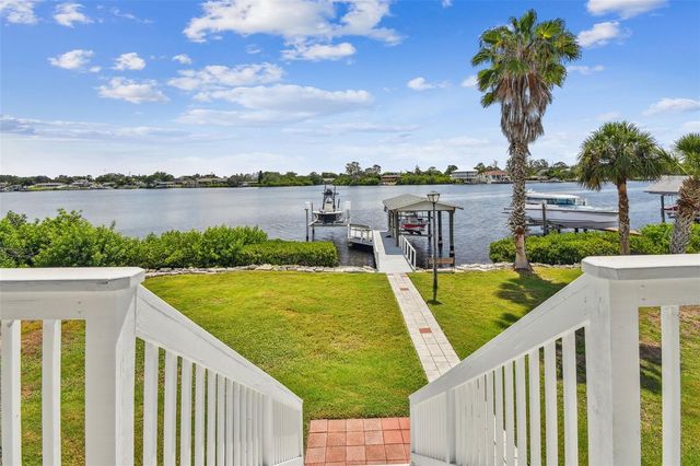 644 BAYSHORE DRIVE, Tarpon Springs, FL 34689