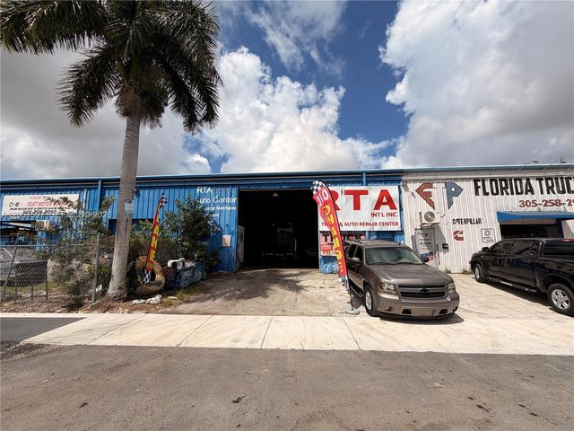 22770 S Dixie Highway, Miami, FL 33170