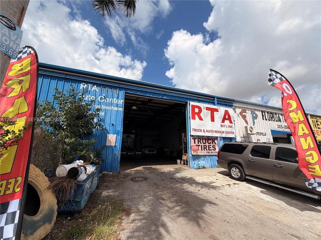 22770 S Dixie Highway, Miami, FL 33170