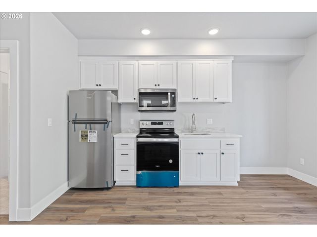 4148 Sw 174th Ave, Beaverton, OR 97078