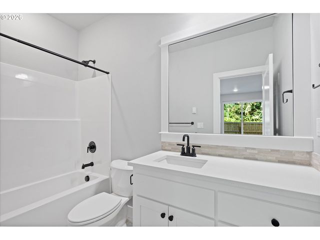 4148 Sw 174th Ave, Beaverton, OR 97078