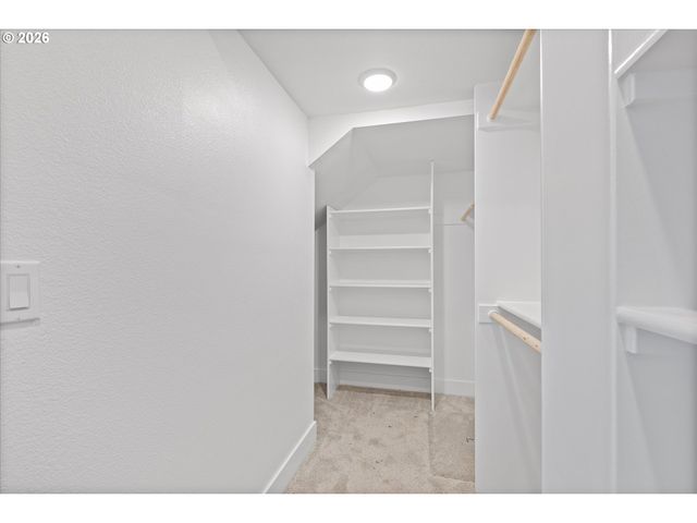 4148 Sw 174th Ave, Beaverton, OR 97078