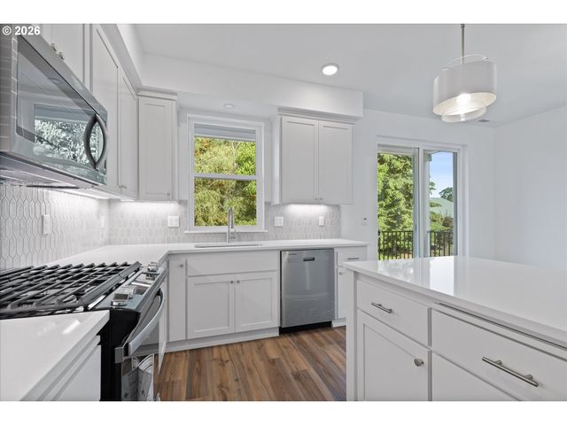 4148 Sw 174th Ave, Beaverton, OR 97078