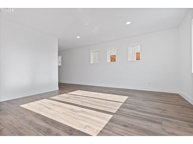 4148 Sw 174th Ave, Beaverton, OR 97078