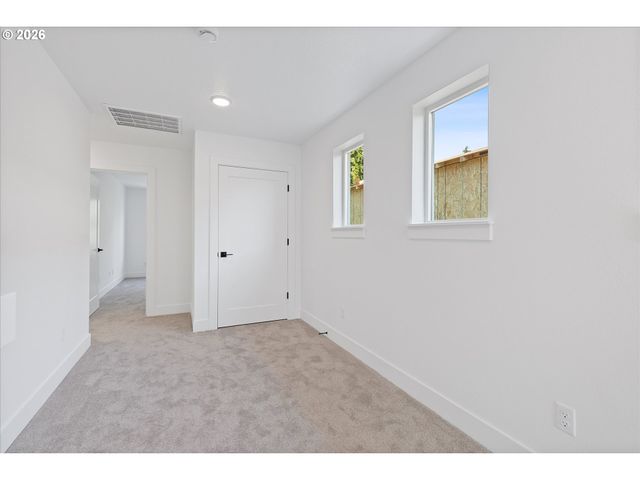 4148 Sw 174th Ave, Beaverton, OR 97078