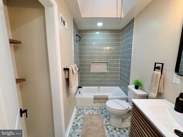 5712 DUNLAP ST, Philadelphia, PA 19131