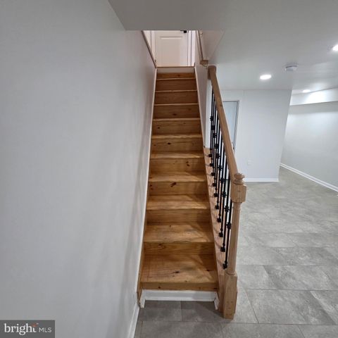 5712 DUNLAP ST, Philadelphia, PA 19131