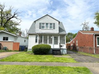 7027 Meadow Avenue, Warren, MI 48091