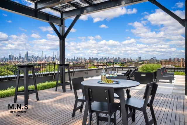 2254 46th St Apt 504, New York City, NY 11105