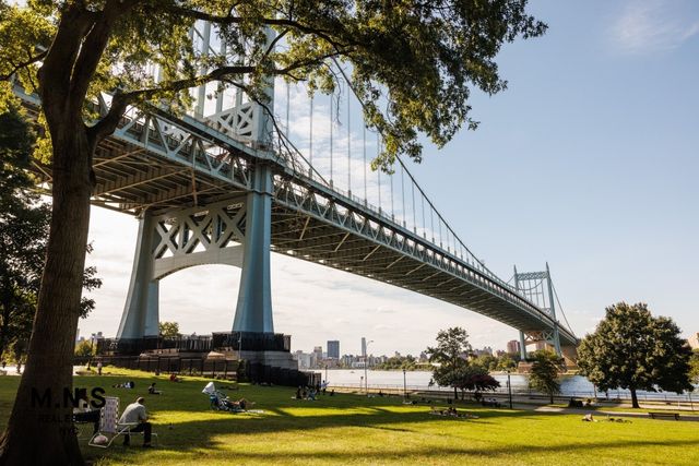 2254 46th St Apt 504, New York City, NY 11105