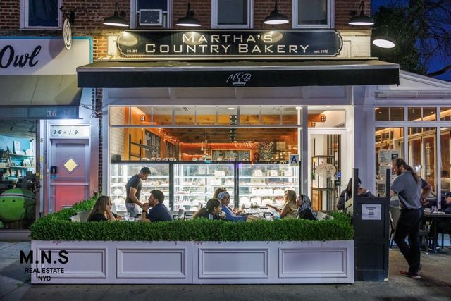 2254 46th St Apt 504, New York City, NY 11105