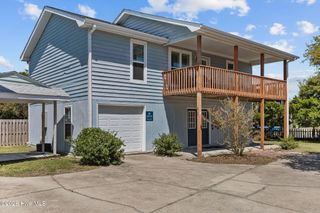 210 Bayview Drive, N Topsail Beach, NC 28460