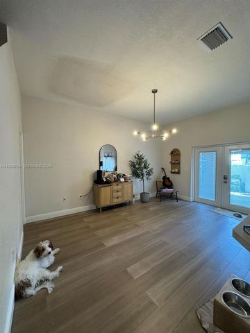 1948 SE 24th Ave, Homestead, FL 33035