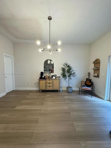 1948 SE 24th Ave, Homestead, FL 33035