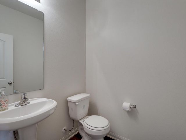 952 Lake View Circle W, Brookshire, TX 77423