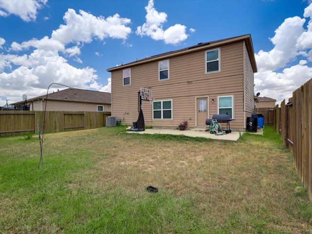 952 Lake View Circle W, Brookshire, TX 77423