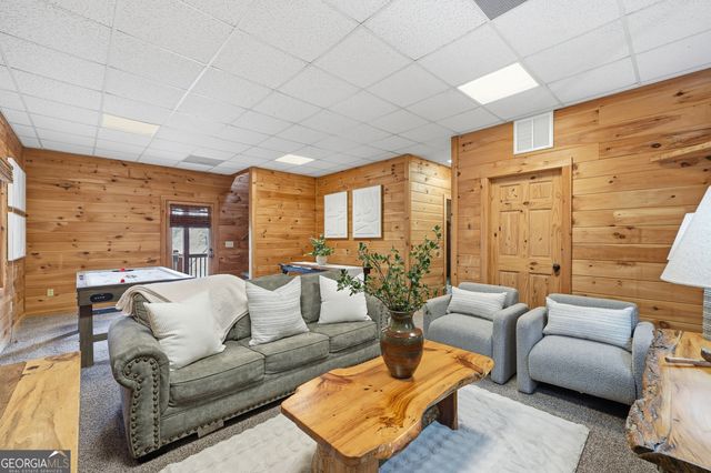 133 Dallas Lane, Blue Ridge, GA 30513