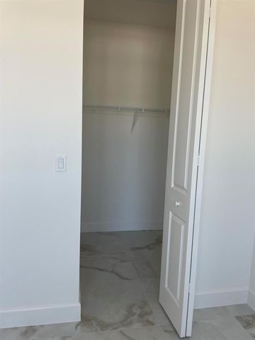 12450 SW Bungalow Lane, Port St. Lucie, FL 34987