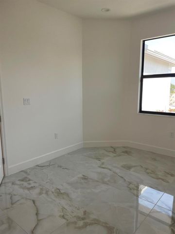 12450 SW Bungalow Lane, Port St. Lucie, FL 34987