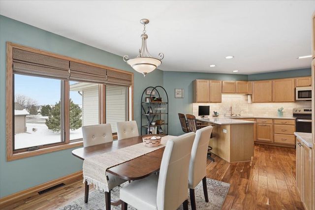 375 Alpine Parkway, Oregon, WI 53575