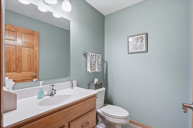 375 Alpine Parkway, Oregon, WI 53575