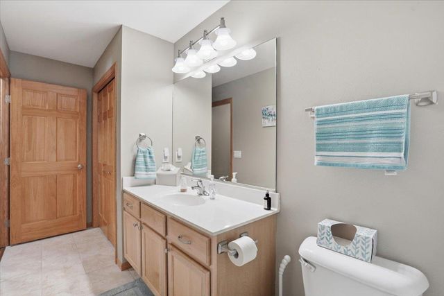 375 Alpine Parkway, Oregon, WI 53575