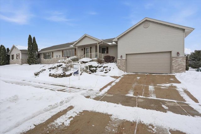 375 Alpine Parkway, Oregon, WI 53575