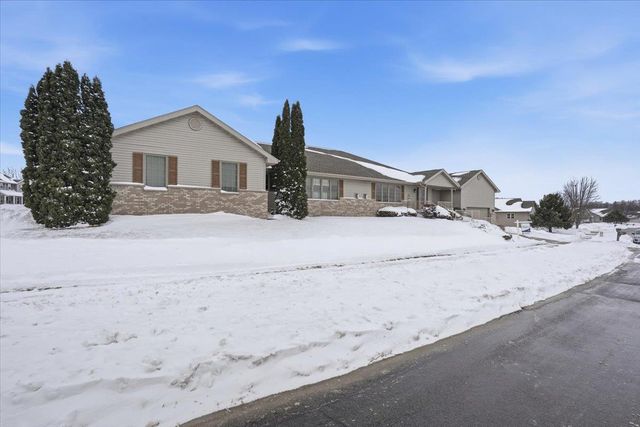 375 Alpine Parkway, Oregon, WI 53575