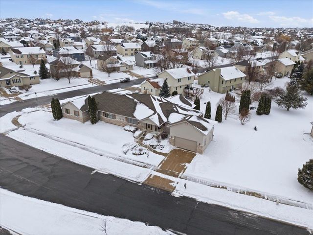 375 Alpine Parkway, Oregon, WI 53575