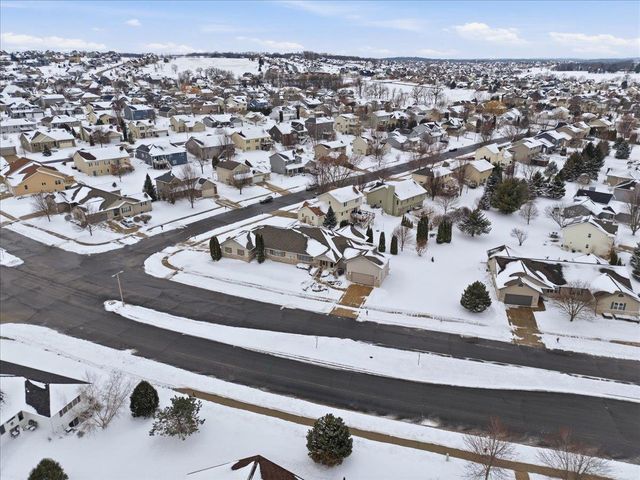 375 Alpine Parkway, Oregon, WI 53575