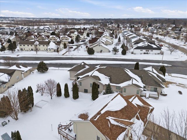 375 Alpine Parkway, Oregon, WI 53575