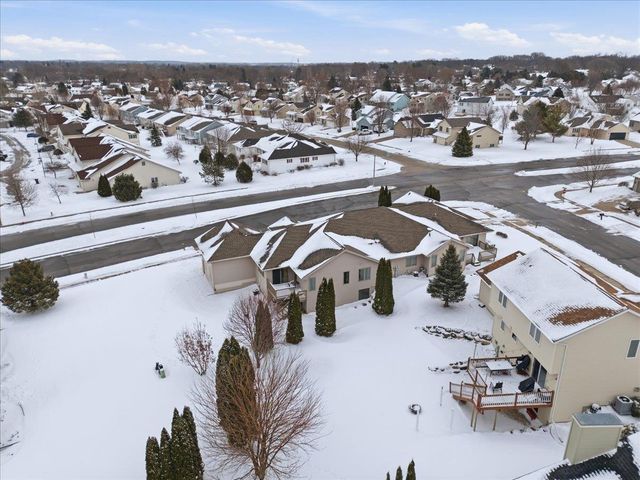 375 Alpine Parkway, Oregon, WI 53575