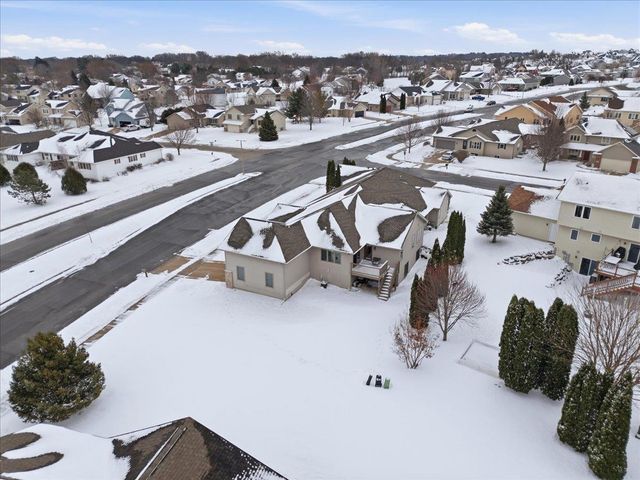 375 Alpine Parkway, Oregon, WI 53575