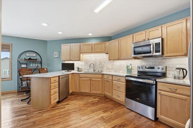 375 Alpine Parkway, Oregon, WI 53575