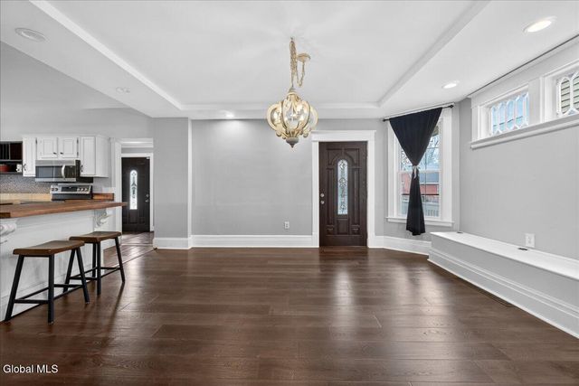 1110 Waverly Place, Schenectady, NY 12308